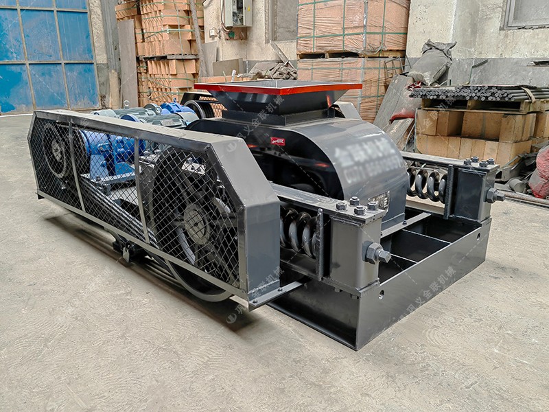 雙齒輥破碎機在破碎大塊難碎物料時，如何確保破碎效果？